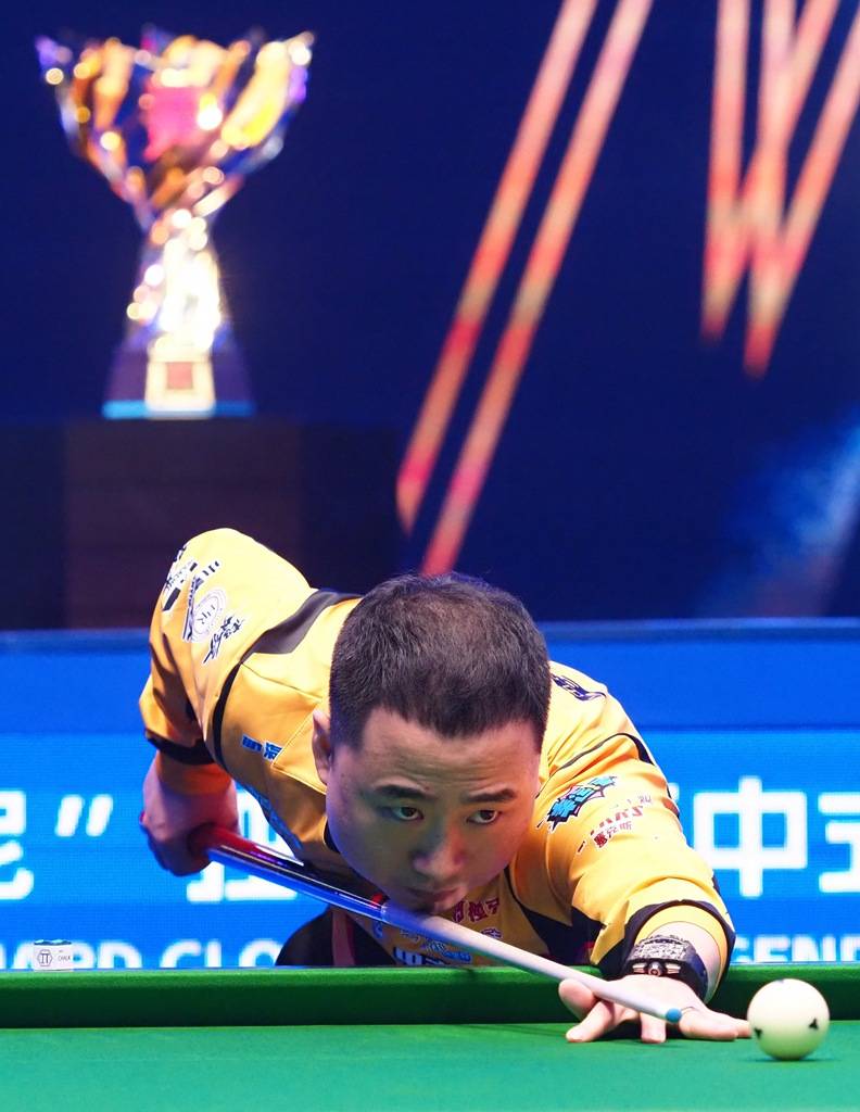 球员尤为抢 球员尤为抢